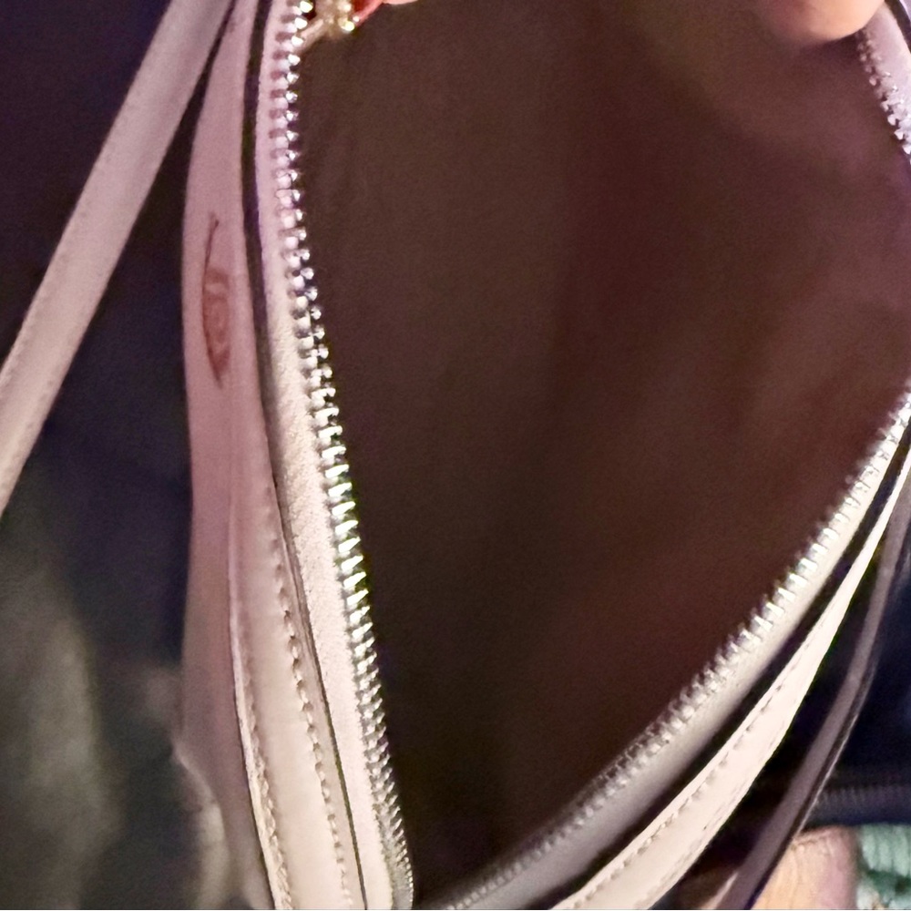 Coach White Bag with Colorful Snail Design - Picture 4 of 4